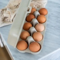 Koziol Eierbox In Sand -Le Creuset shop 7179 EGGS TO GO 700 bag 4