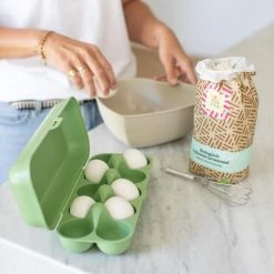 Koziol Eierbox In Grün -Le Creuset shop 7179 EGGS TO GO 703 7643 HERZ 4