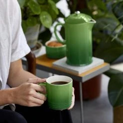 Le Creuset Becher 0,35 Liter In Bamboo Green -Le Creuset shop LC 20201221 UK LS YC BAMBOOCOLL2021 033