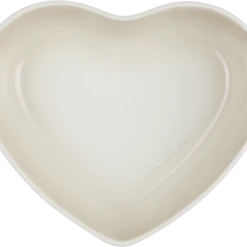Le Creuset Servierschale In Herzform In Meringue 8 Le Creuset Servierschale In Herzform In Meringue -Le Creuset shop LC 20221028 ZS PS NS 80172297160003 004