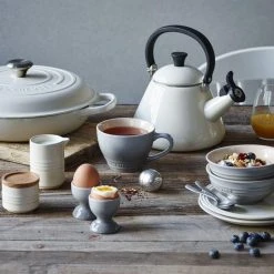 Le Creuset Eierbecher Mit Standfuß In Perlgrau 6 Le Creuset Eierbecher Mit Standfuß In Perlgrau -Le Creuset shop Perlgrau Poterie LS06 neu 14